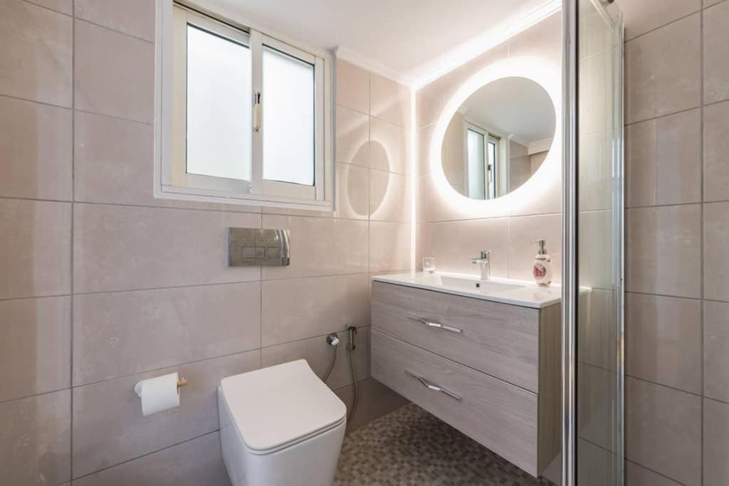 New! Bright & Remodeled 1Bed Apt 2Min Walk To Acropolis Athena Bagian luar foto