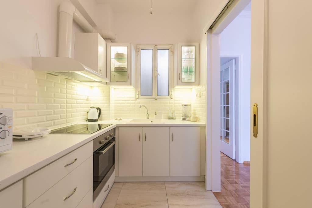 New! Bright & Remodeled 1Bed Apt 2Min Walk To Acropolis Athena Bagian luar foto