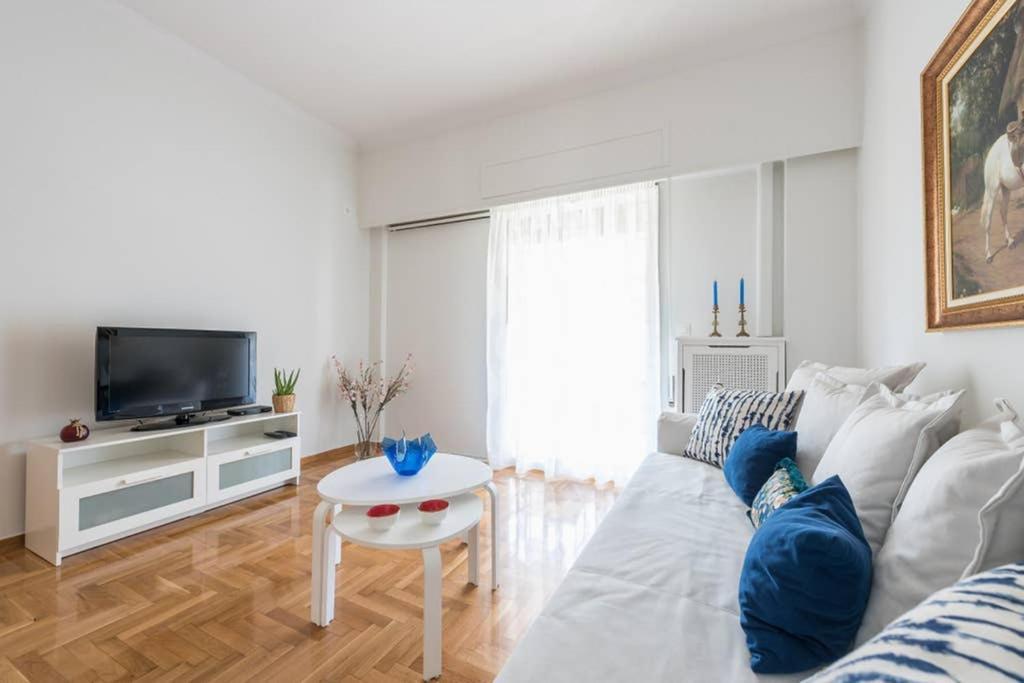 New! Bright & Remodeled 1Bed Apt 2Min Walk To Acropolis Athena Bagian luar foto