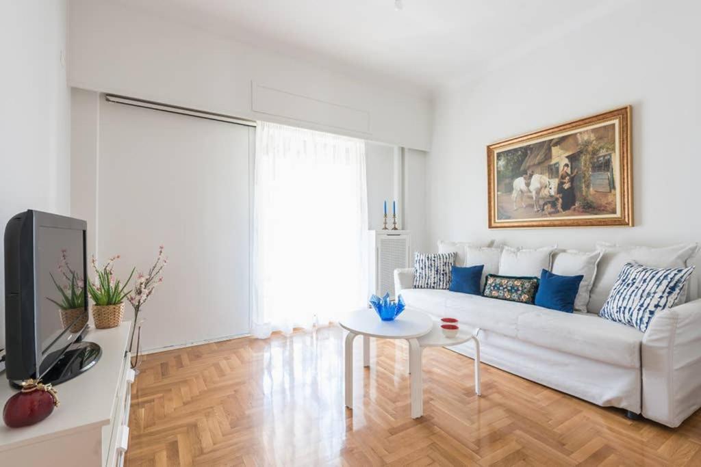 New! Bright & Remodeled 1Bed Apt 2Min Walk To Acropolis Athena Bagian luar foto