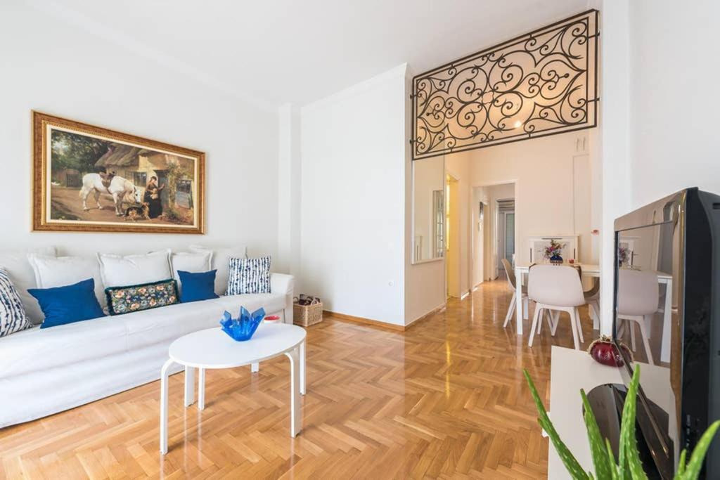New! Bright & Remodeled 1Bed Apt 2Min Walk To Acropolis Athena Bagian luar foto