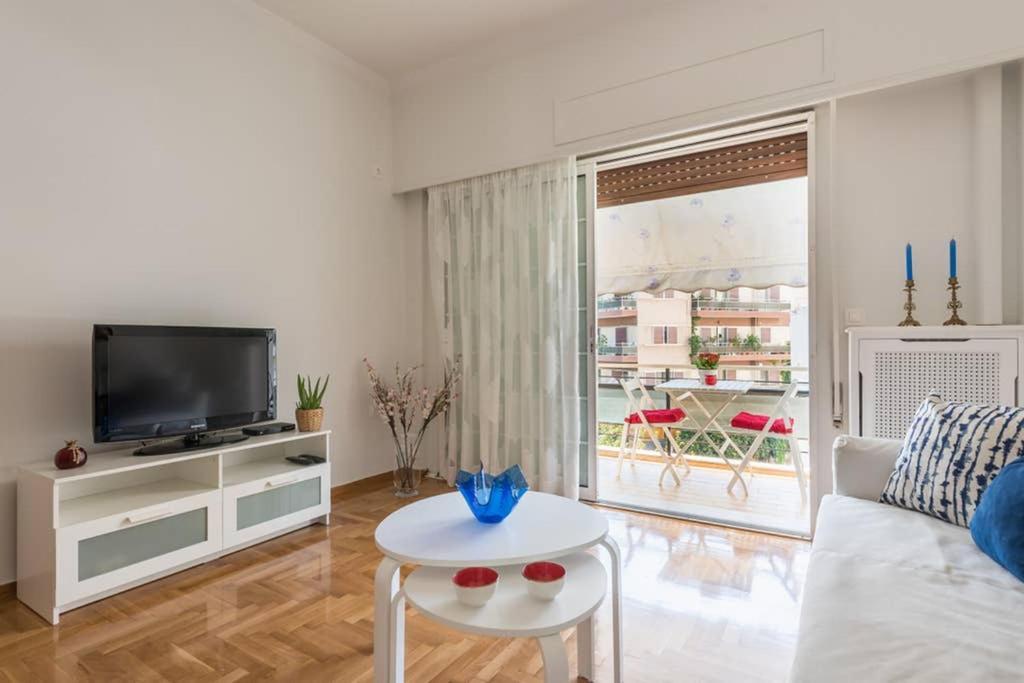 New! Bright & Remodeled 1Bed Apt 2Min Walk To Acropolis Athena Bagian luar foto