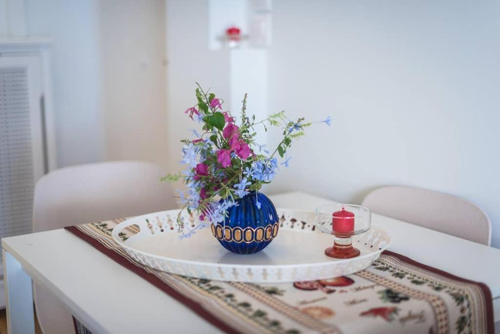 New! Bright & Remodeled 1Bed Apt 2Min Walk To Acropolis Athena Bagian luar foto